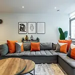 Stunning Modern Apartment In The Heart Of Holborn