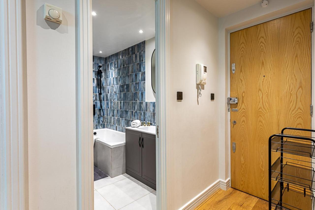 Stunning Modern In The Heart Of Holborn Apartment