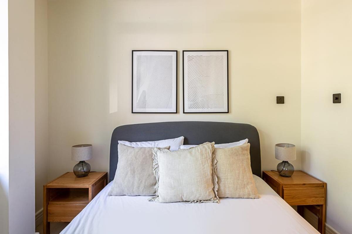 Apartment Stunning Modern In The Heart Of Holborn
